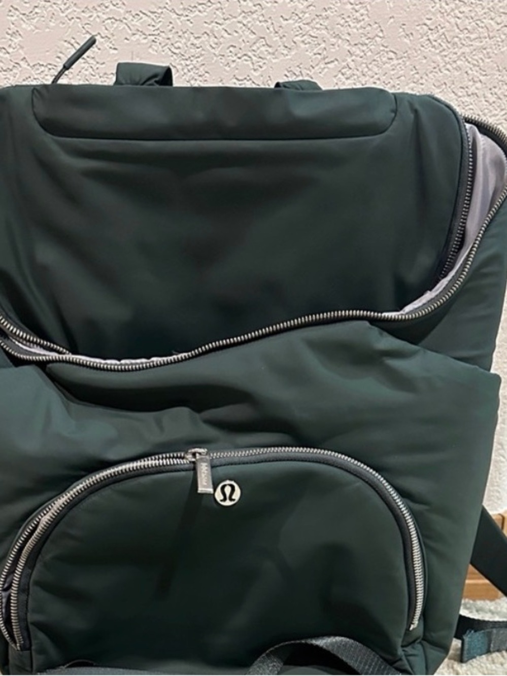 lululemon athletica dark green parent backpack - Picture 7 of 7